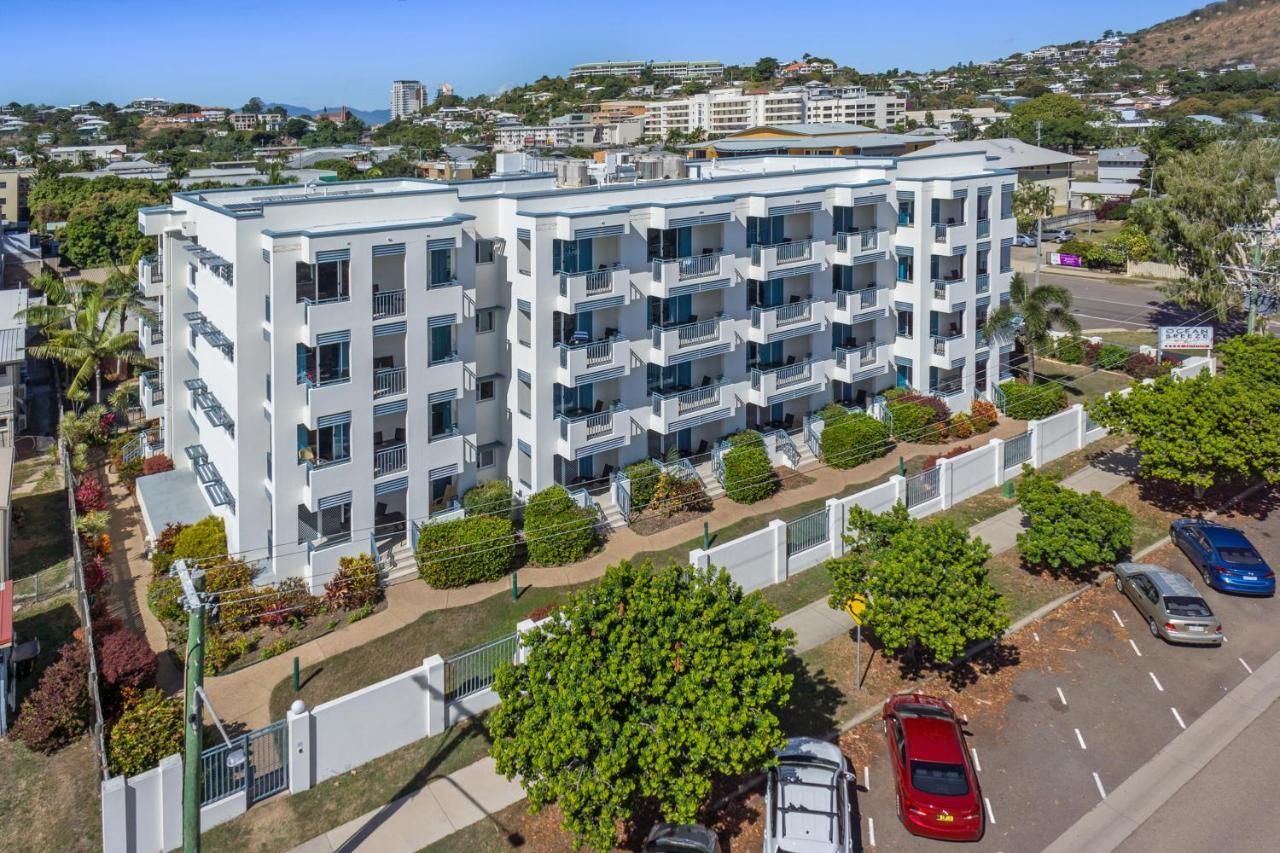 Madison Ocean Breeze Apartments タウンズビル エクステリア 写真